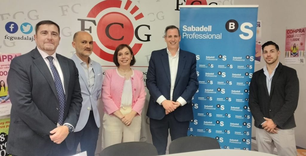 Foto convenio sabadell