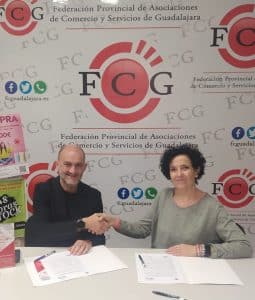Firma convenio AMPA pedro sanz vazquez