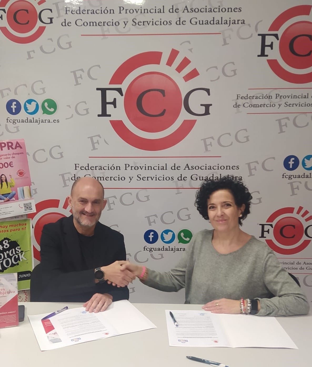 Firma convenio AMPA pedro sanz vazquez